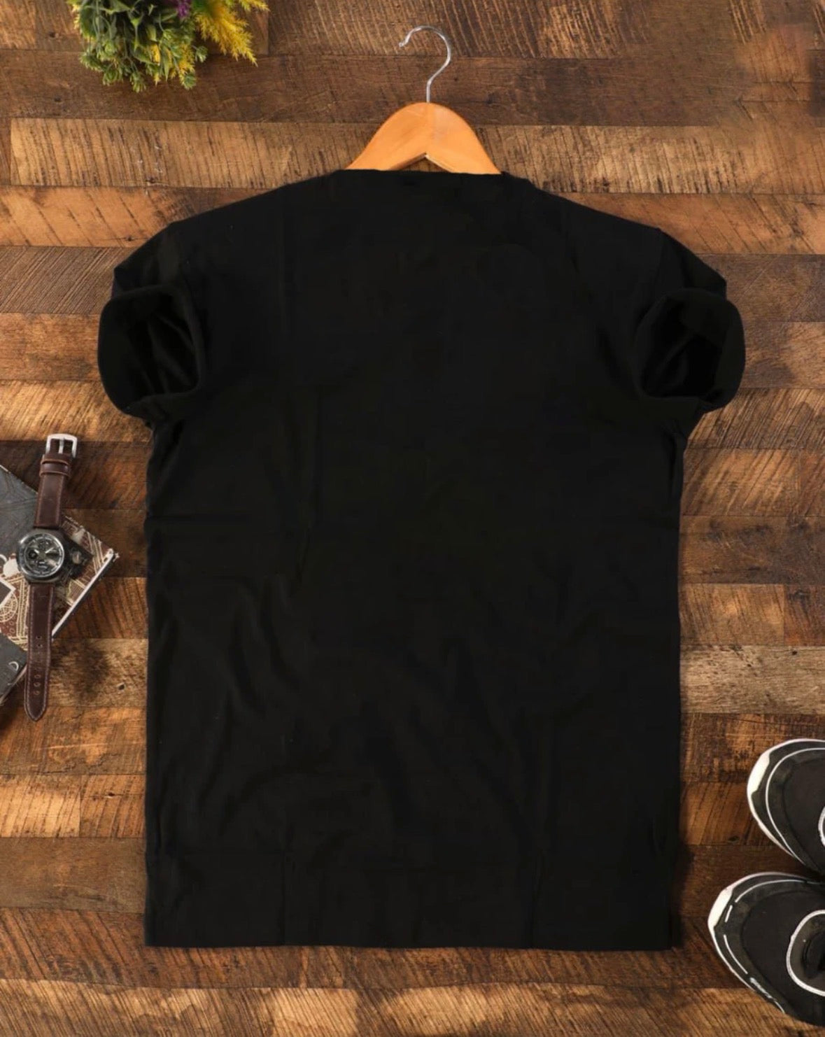 Men Printed Round Neck Pure Cotton Black T-Shirt